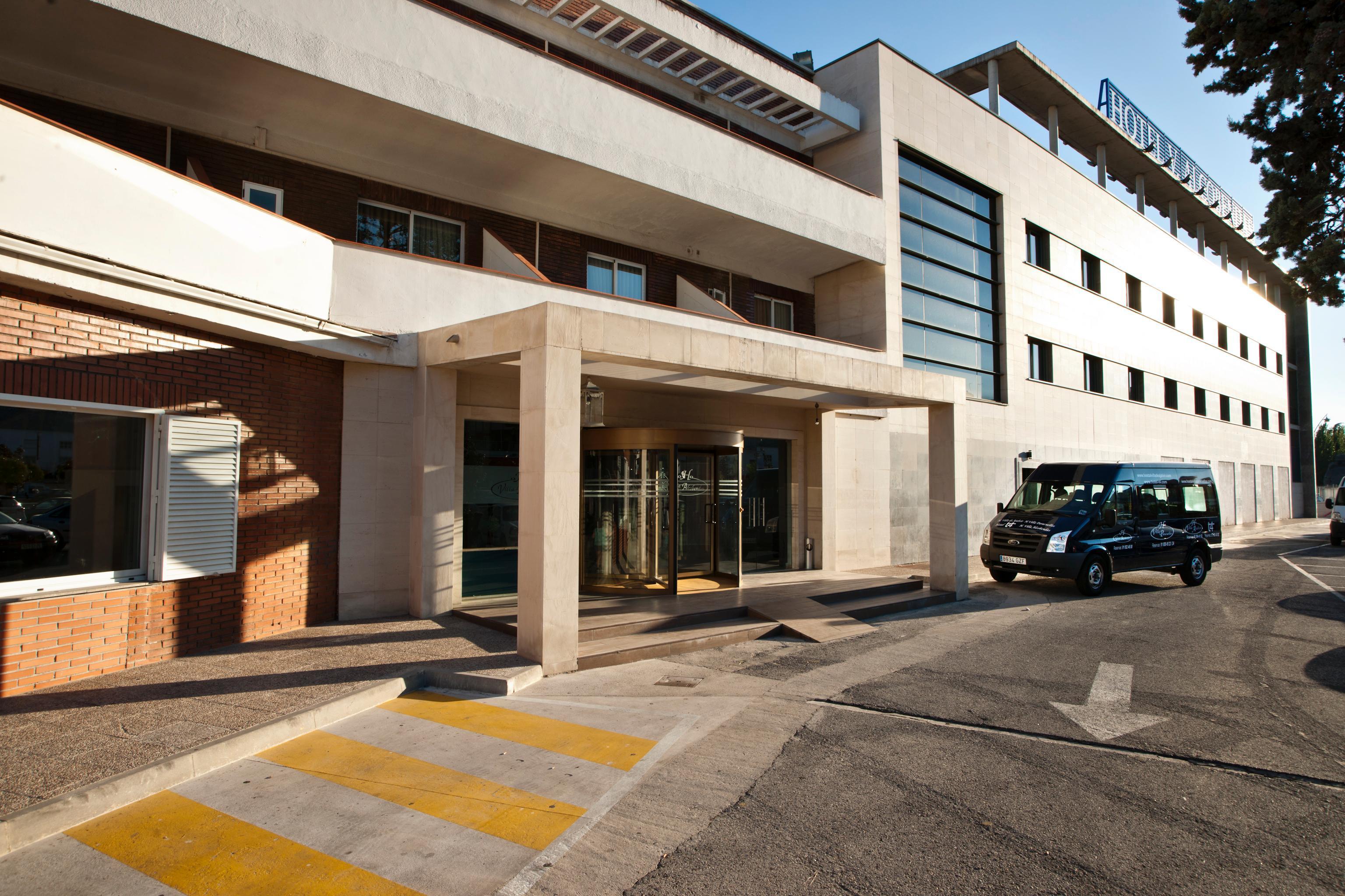 Uve Alcobendas Exterior photo